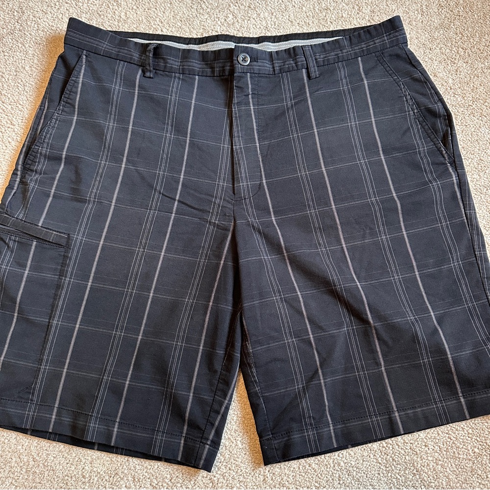 GREG NORMAN/Tasso Elba stretch plaid golf shorts sz 36